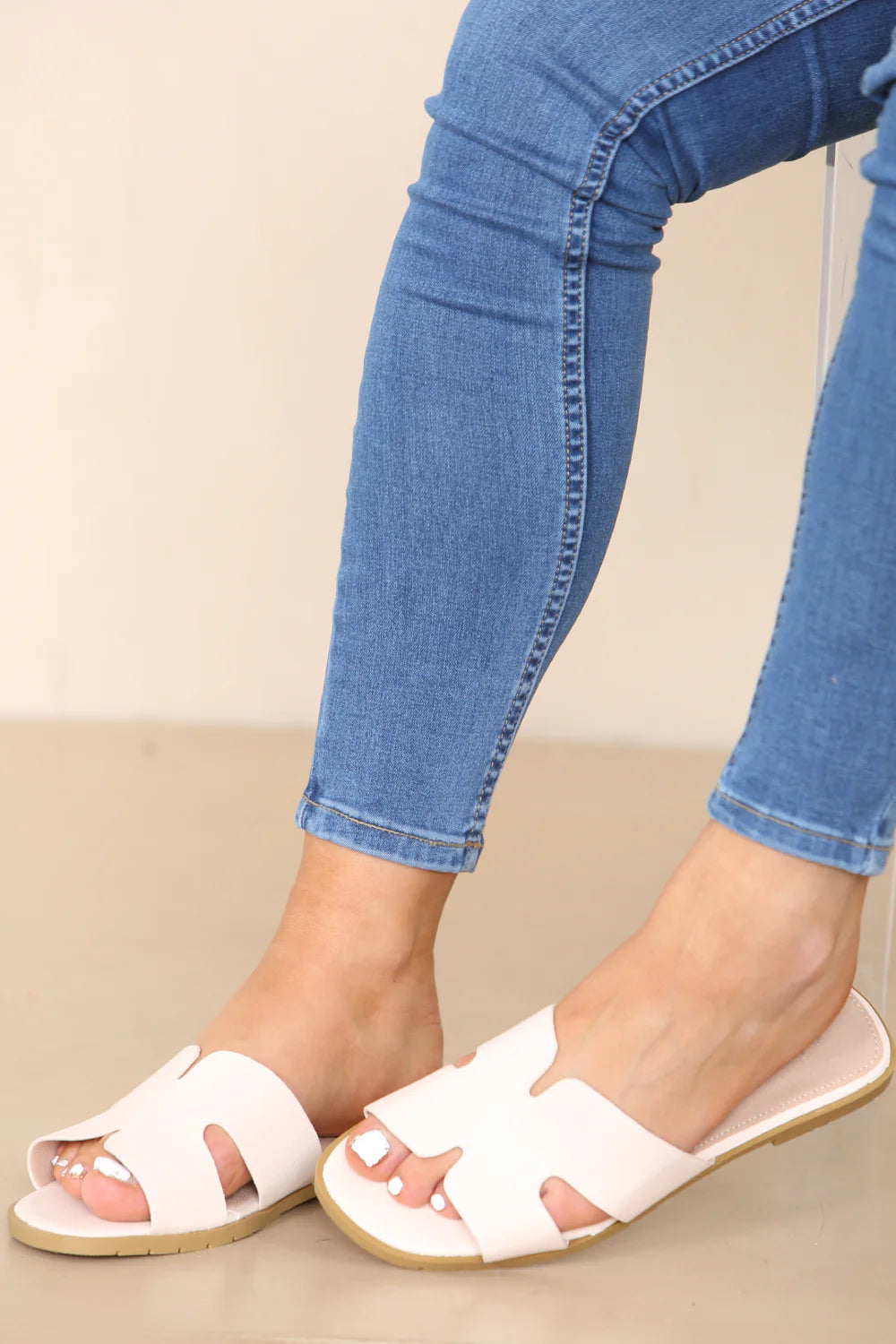 PU STRAP SANDALS IN NUDE FAUX LEATHER