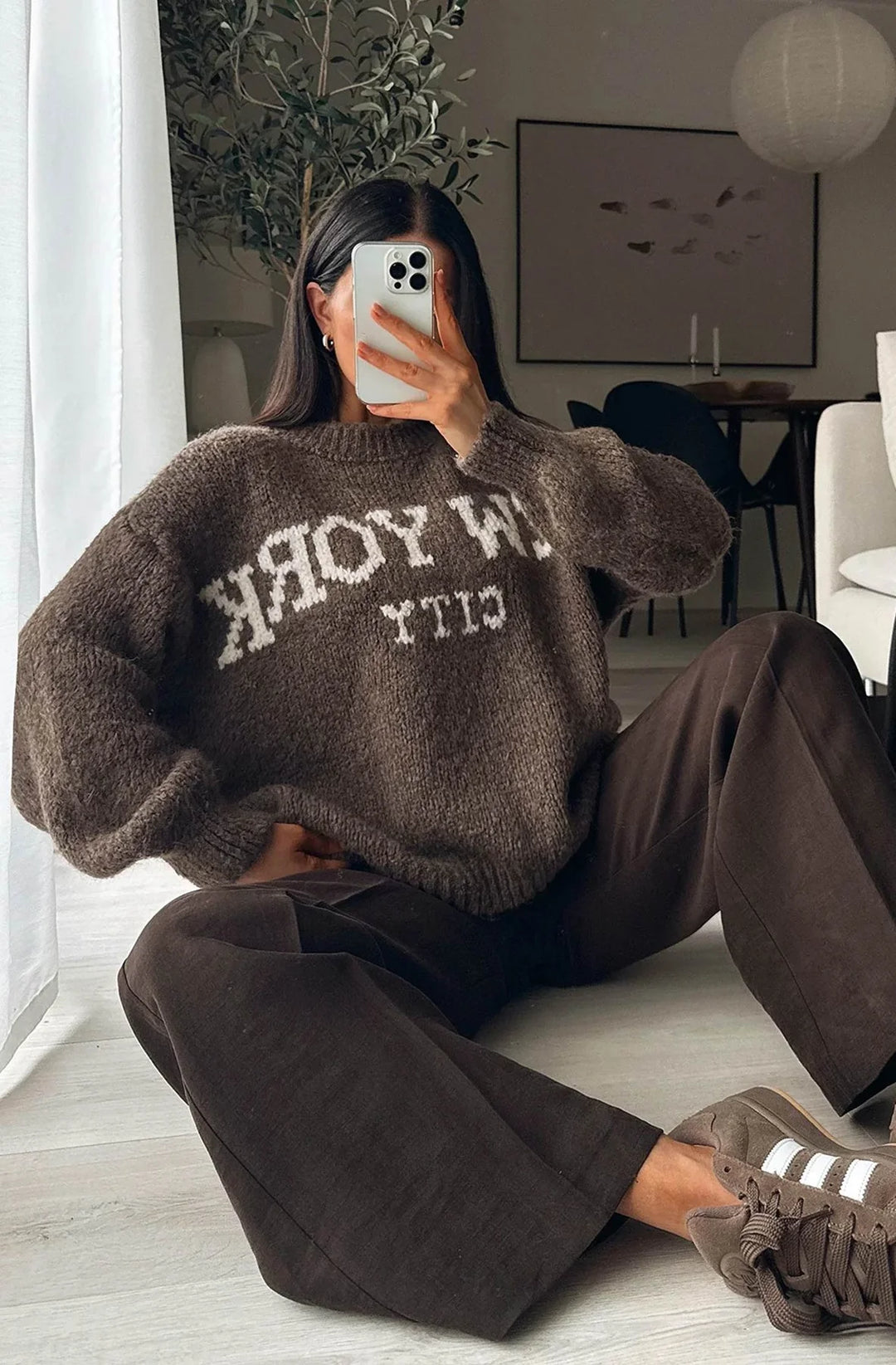 'NYC' Graphic Knitted Sweater Jumper -Chocolate