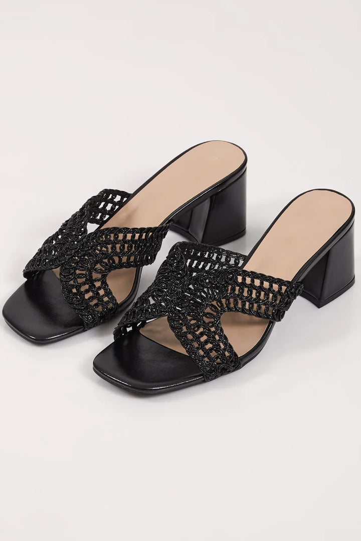 KNITTED BLOCK HEEL MULES IN BLACK